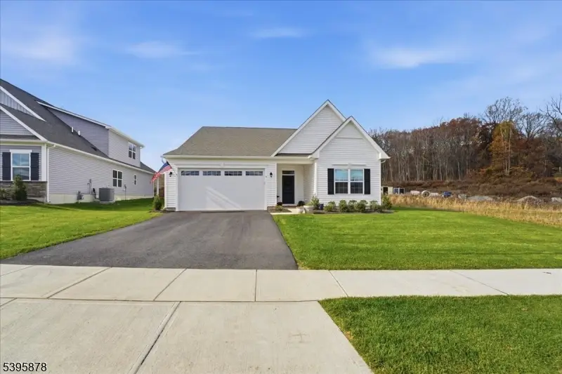 5 Thomas Knoll Blvd, Mansfield, NJ 07865 - Image #1