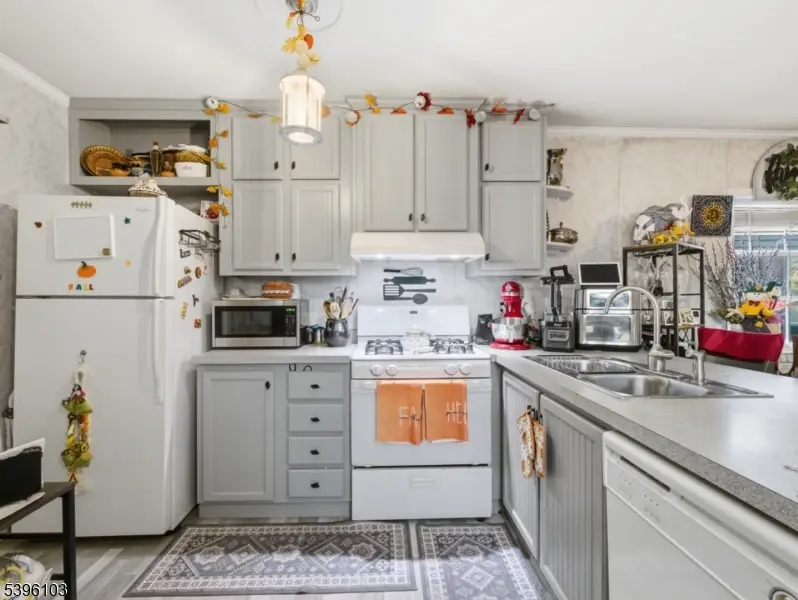 18 3rd St, Avenel, NJ 07001 - Image #2