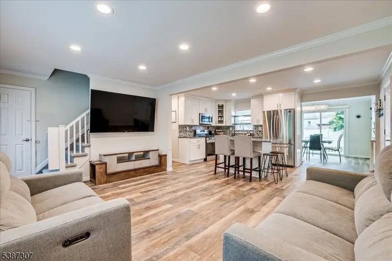 741 Brookside Rd, Rahway, NJ 07065 - Image #3