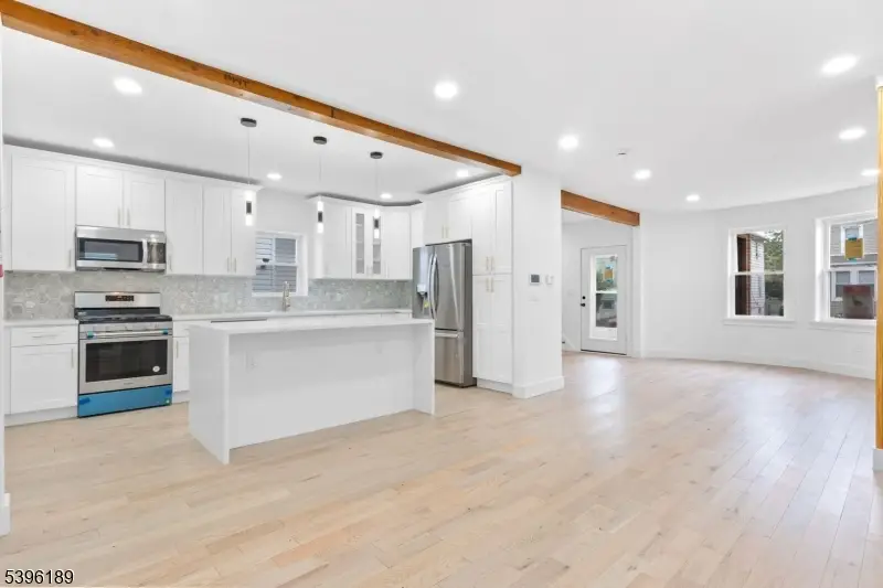 31 Cummings St, Irvington, NJ 07111 - Image #3