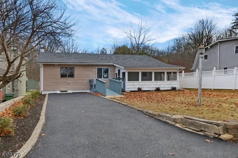 42 Smith St, Silver Lake, NJ 07825 - Image #1