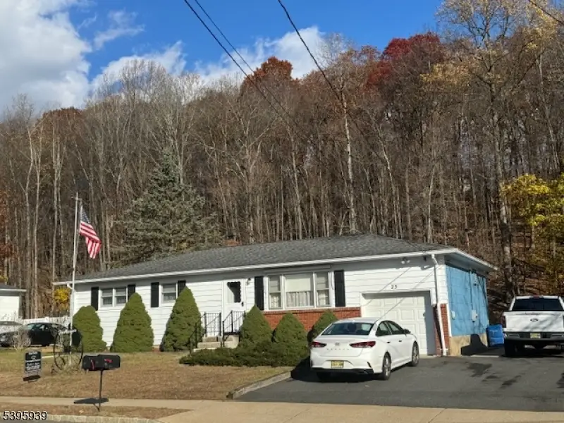 25 Dell Rd, Stanhope, NJ 07874 - Image #3