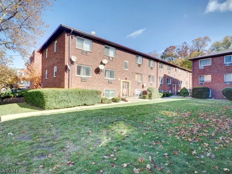 372 Valley St #5F, South Orange, NJ 07079 - Image #2