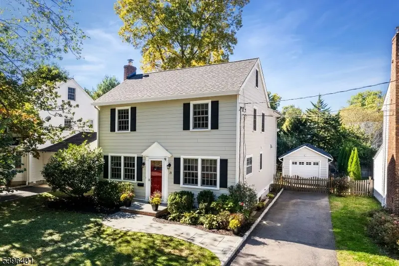 25 Roosevelt Ave, Chatham, NJ 07928 - Image #1