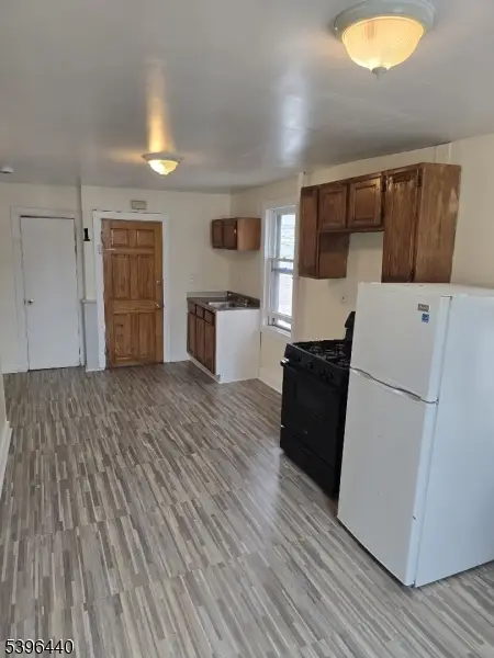 310 E Jersey St, Elizabethport, NJ 07206 - Image #3