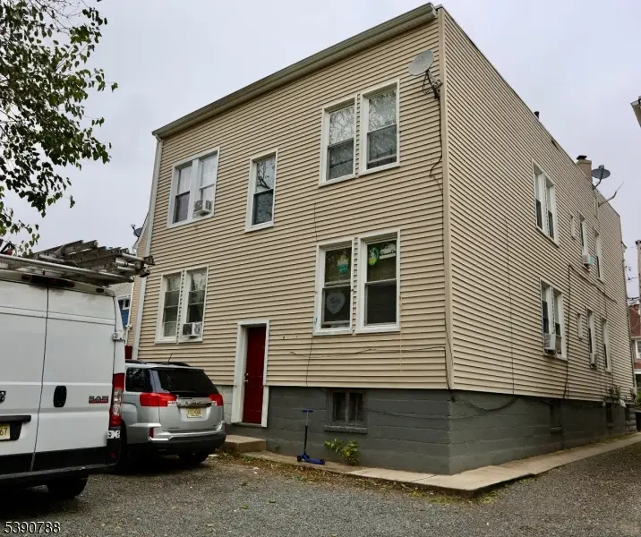 92 Riggs Pl, West Orange, NJ 07052 - Image #2