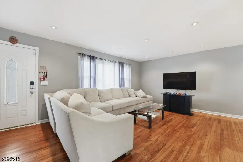 448 Cristiani St, Roselle, NJ 07203 - Image #3