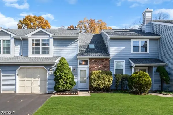 95 Stonehedge Ct, Franklin Twp., NJ 08873