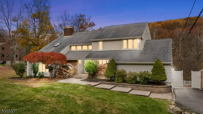 162 River Rd, Flanders, NJ 07840 - Image #1