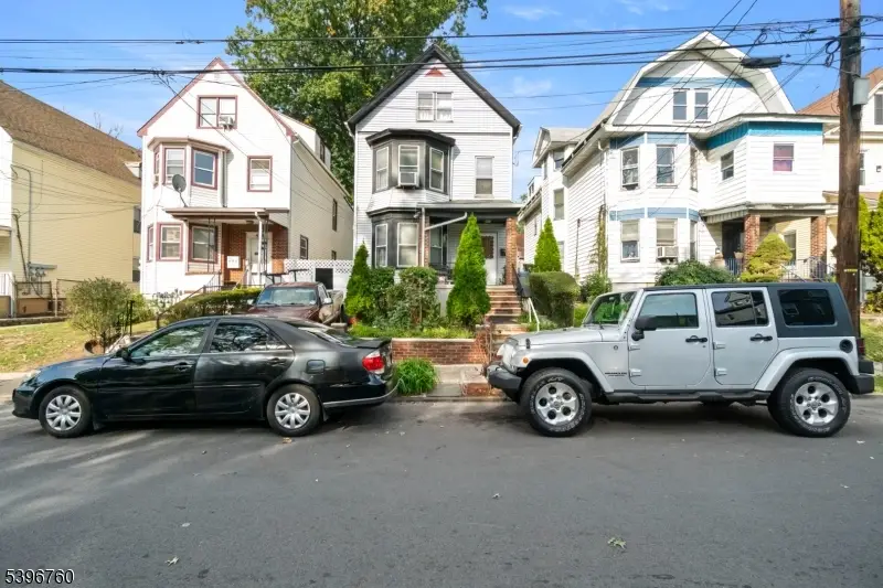 478 Walnut St, Elizabeth, NJ 07201 - Image #1