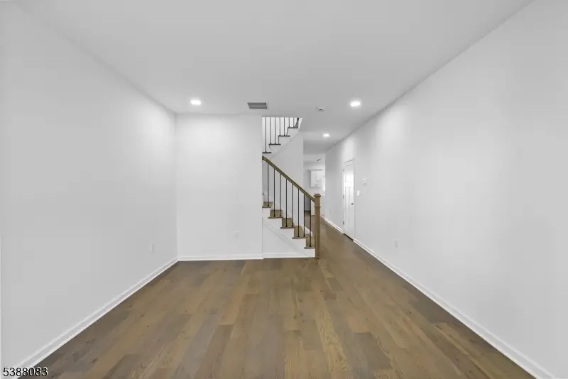 410 Morris Pl, Roselle, NJ 07203 - Image #3