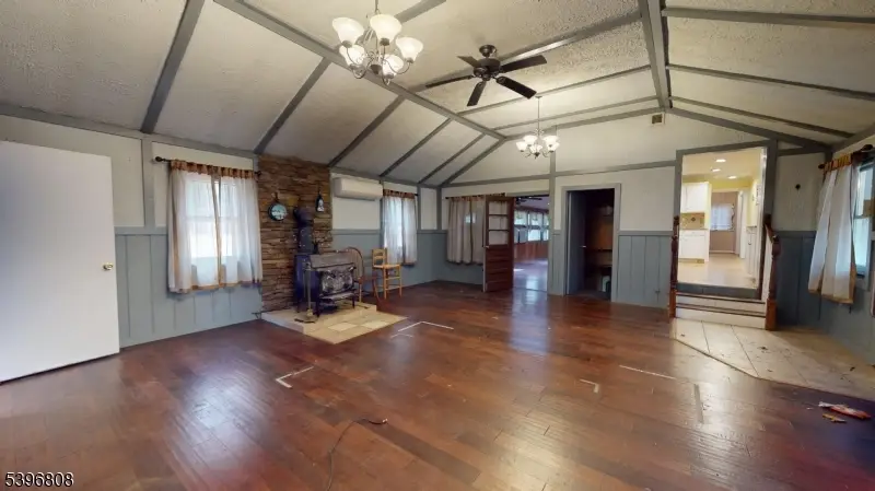 224 Roth Ave, Franklin Lakes, NJ 07417 - Image #3