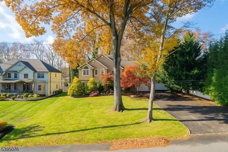 24 Woodland Rd, Clark, NJ 07066 - Image #3