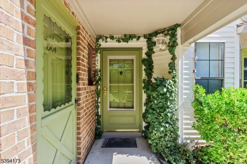 1902 Bayhead Dr, Parlin, NJ 08859 - Image #1