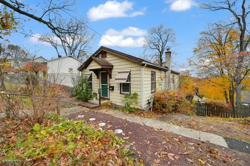 121 W Munson Ave, Dover, NJ 07801 - Image #1