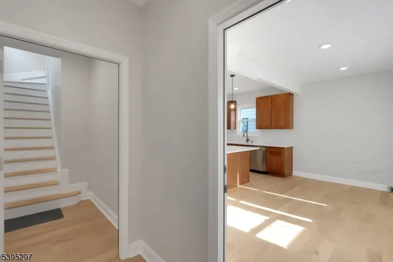 285 Weequahic Ave #2, Newark, NJ 07112 - Image #3