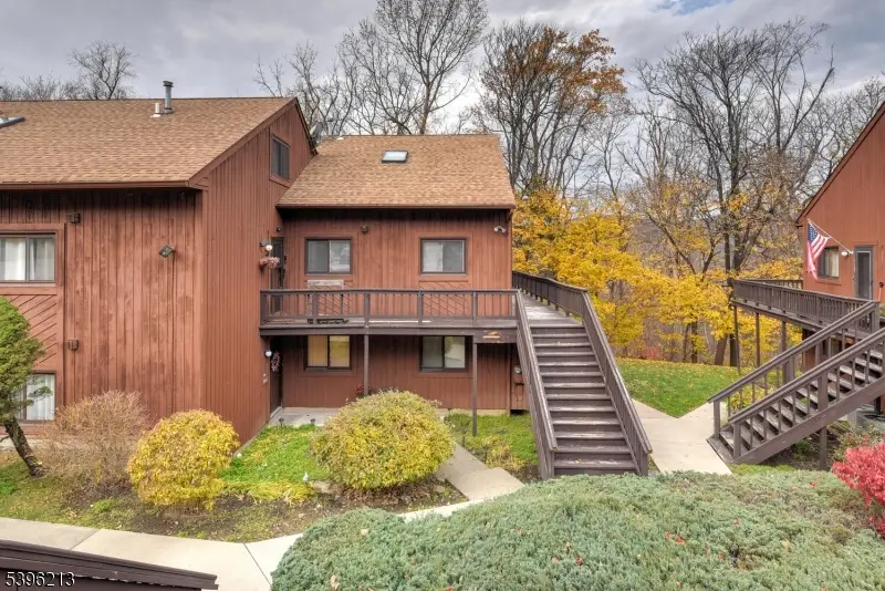 3 Powderhorn Ct #2, Vernon Center, NJ 07462 - Image #2