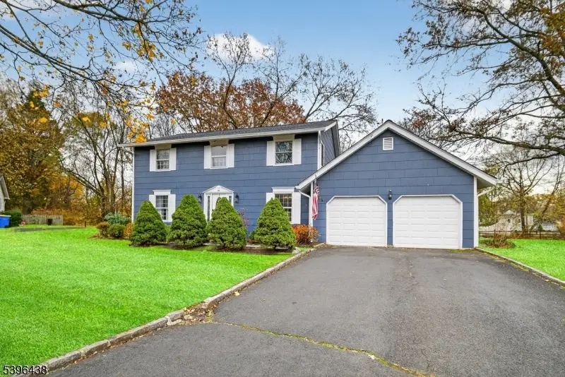 13 Sweeney Ct, Green Brook Township, NJ 08812 - Image #2