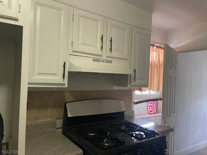 228 Temple St, Paterson, NJ 07522 - Image #3