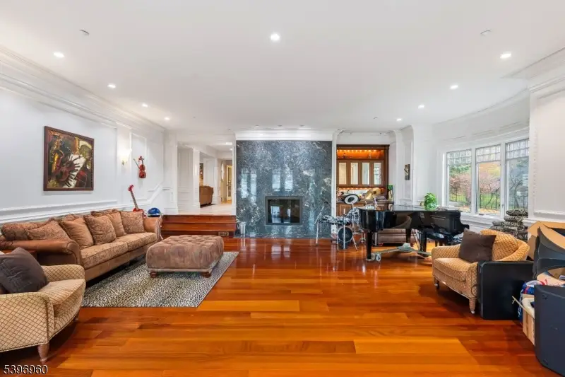 15 Auriemma Ct, Landing, NJ 07850 - Image #3