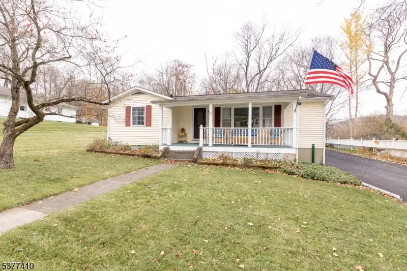 76 Washington Ave, Oxford, NJ 07863 - Image #1