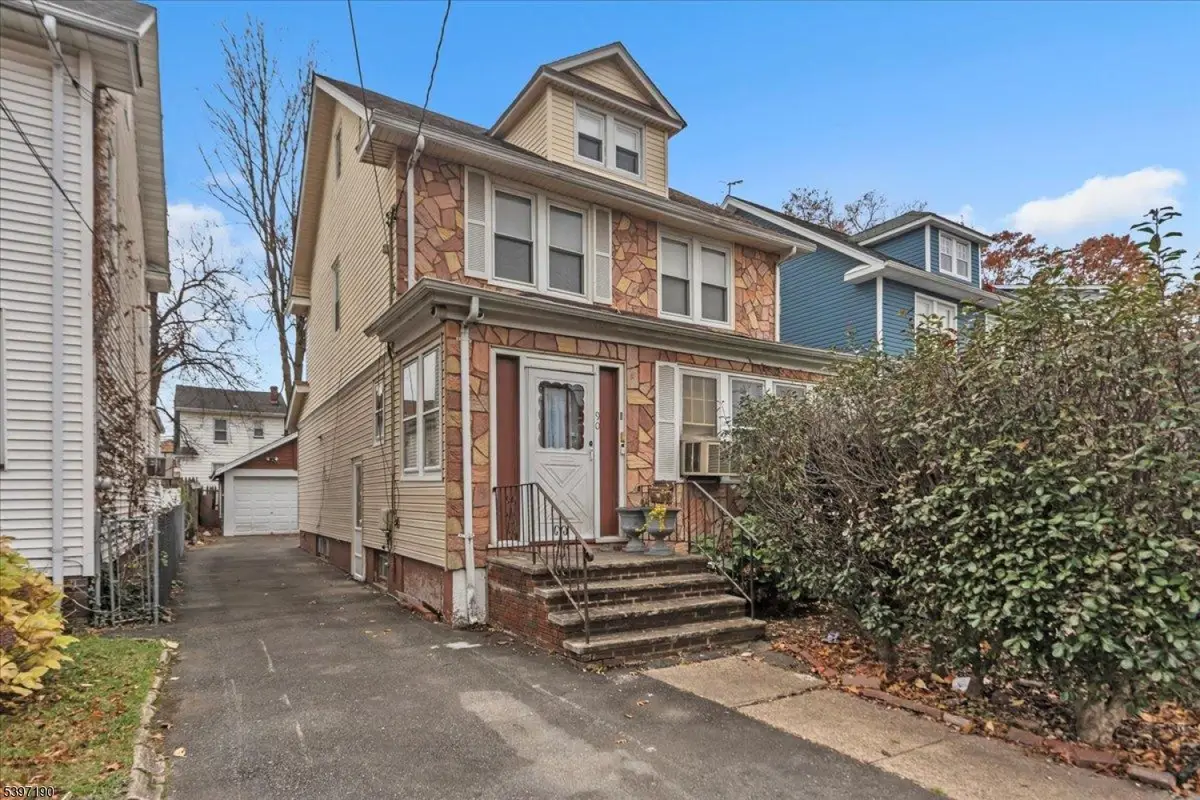 90 Mountain View Pl, Newark, NJ 07106 - Image #1