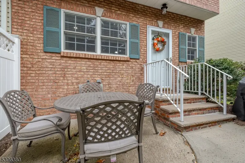 7 Riga Ct, Scotch Plains, NJ 07076 - Image #1