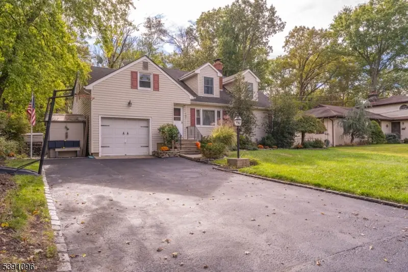 107 Meadow Rd, Clark, NJ 07066 - Image #2