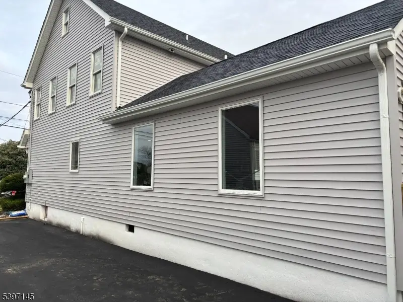 81 Hutchinson St, Clark, NJ 07066 - Image #2