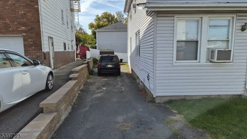 11 Woodrow Ave #2, Woodland Park, NJ 07424 - Image #2