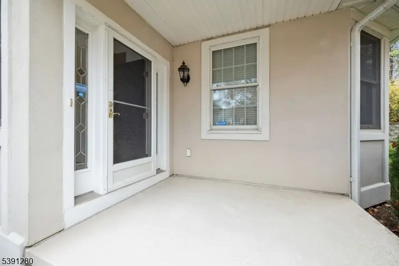 14 Hadley Ct, Basking Ridge, NJ 07920 - Image #2