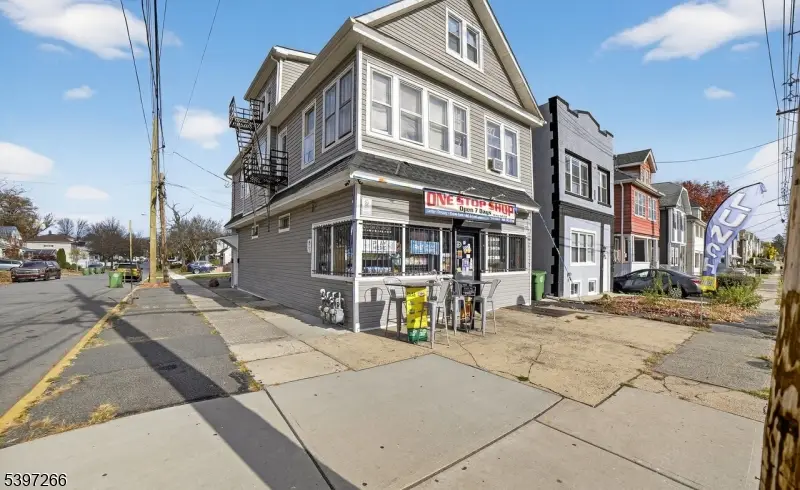301 E 9th Ave, Roselle, NJ 07203 - Image #1