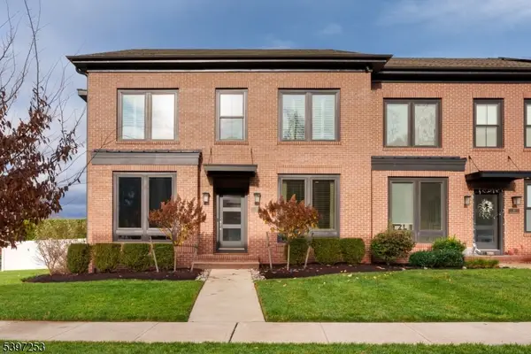 2 E Hartwick Dr, Montgomery Twp., NJ 08558