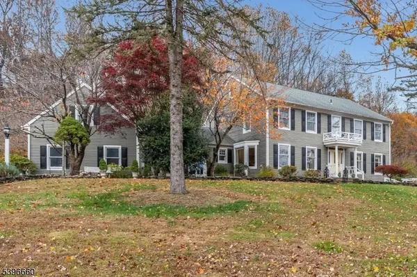 6 Fawn Ridge Rd, Clinton Twp., NJ 08833