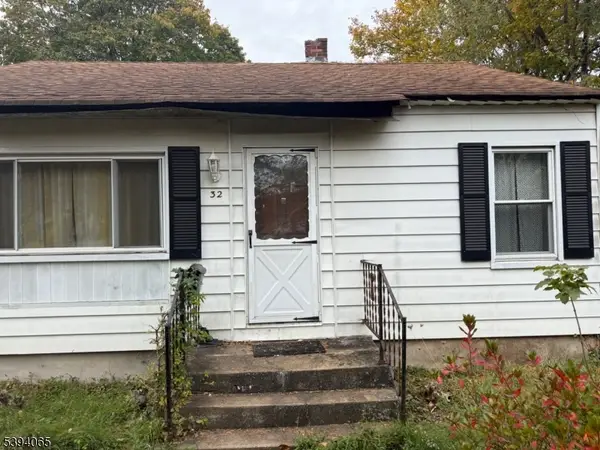 32 Hawthorne Dr, Franklin Twp., NJ 08873