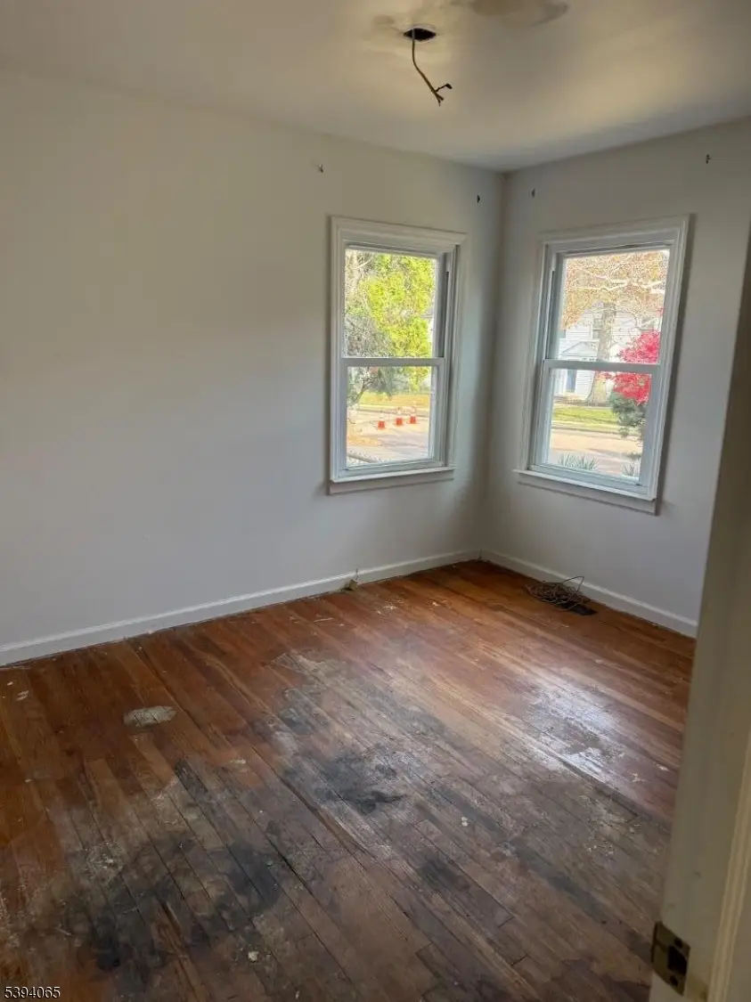 32 Hawthorne Dr, Franklin Township, NJ 08873 - Image #2