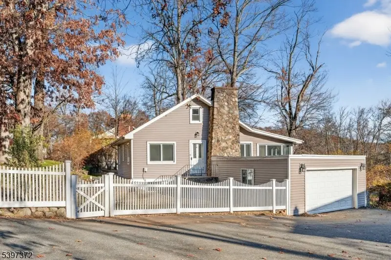 83 Lakeview Ave, Ringwood, NJ 07456 - Image #1