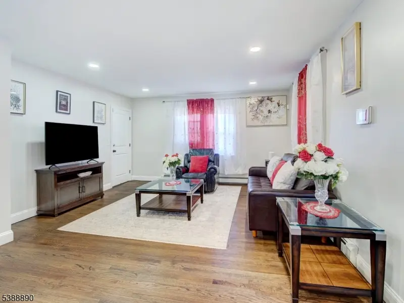 36 Orchard Pl, Irvington, NJ 07111 - Image #3