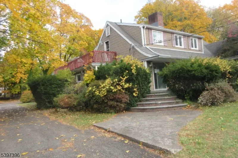 295 Ferris Pl, Ridgewood, NJ 07450 - Image #2
