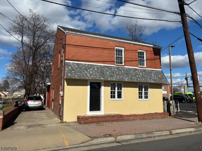 10 Brooks Blvd, Manville, NJ 08835 - Image #1