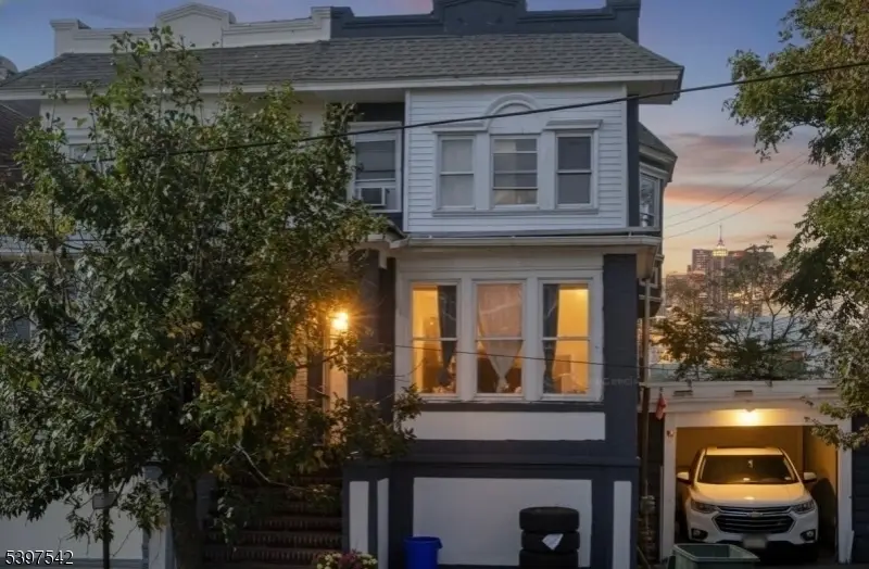 128 N Hartford Ave, Atlantic City, NJ 08401 - Image #1