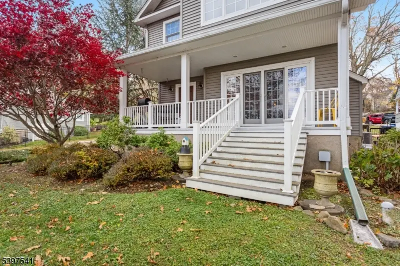 34 Upper Lakeview Ave, Ringwood, NJ 07456 - Image #2