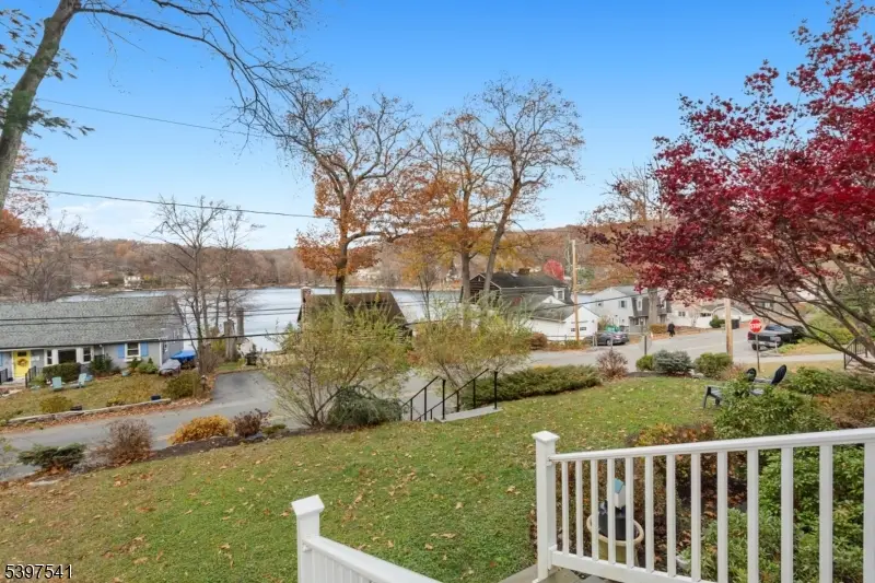 34 Upper Lakeview Ave, Ringwood, NJ 07456 - Image #3