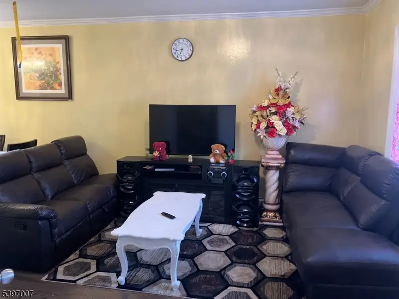 21 Lake St, East Orange, NJ 07017 - Image #2