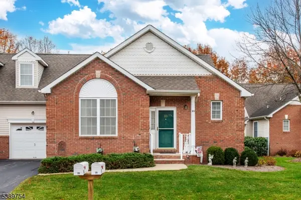 25 Indian Plantation St, Raritan Twp., NJ 08822