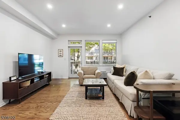 4 Constellation Pl 101 #101, Jersey City, NJ 07305