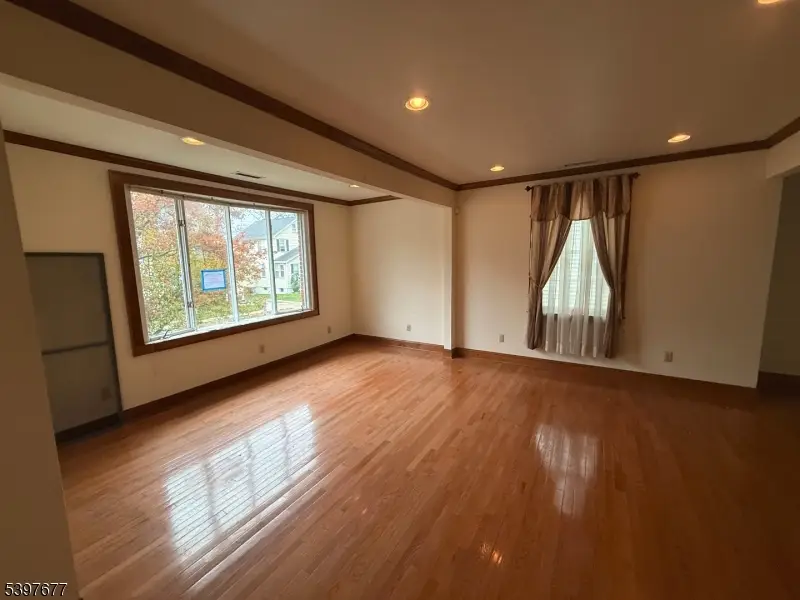 33 Wall St, Cranford, NJ 07016 - Image #2