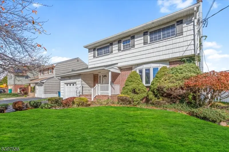 869 Ternay Ave, Scotch Plains, NJ 07076 - Image #2