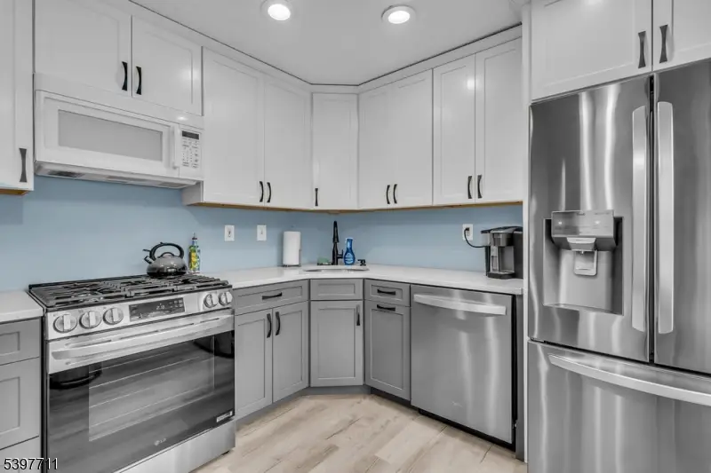 65 Townsend Ct, Franklin Park, NJ 08823 - Image #1