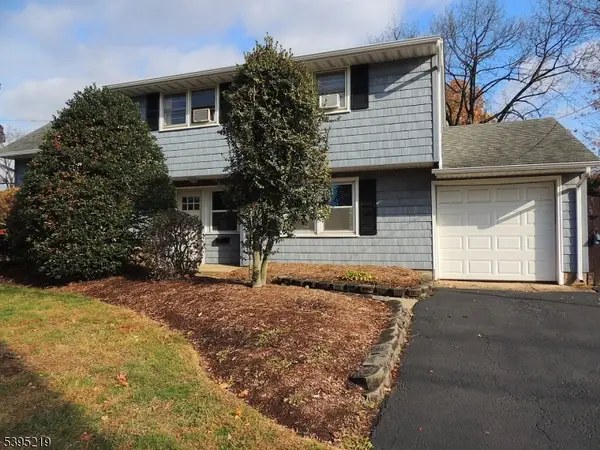 52 Greenbrook Rd, Middlesex Boro, NJ 08846